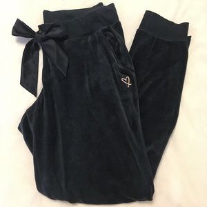 Victoria’s Secret Black Velvet Velour Jogger Pants